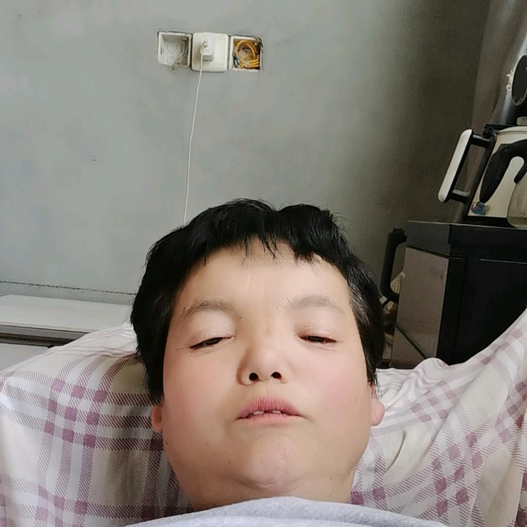 额额