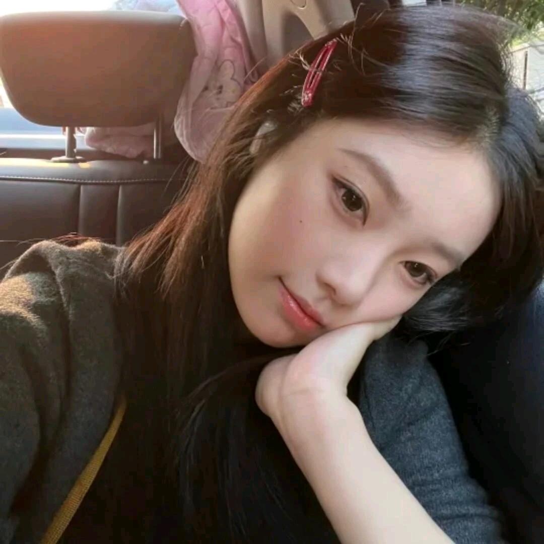 爱吃糖的妹妹.