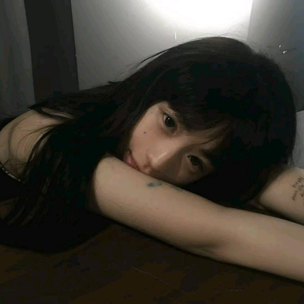 再动我齐刘海我揍你了