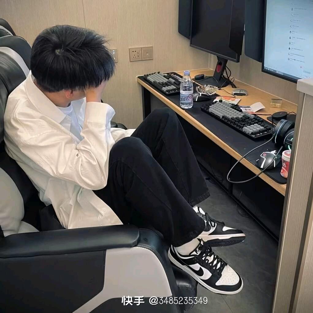 @罗浩