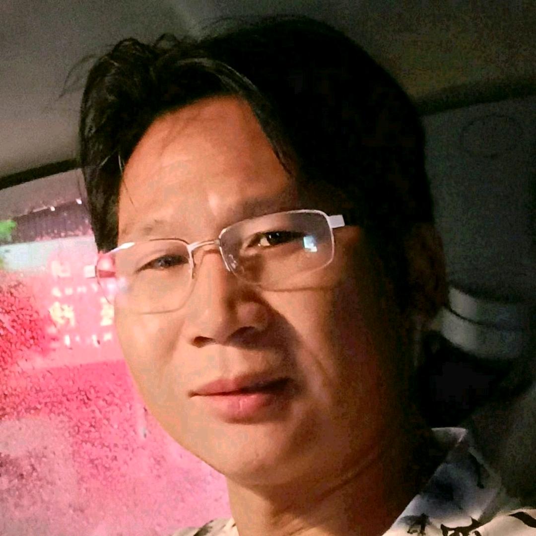 龙行天下，