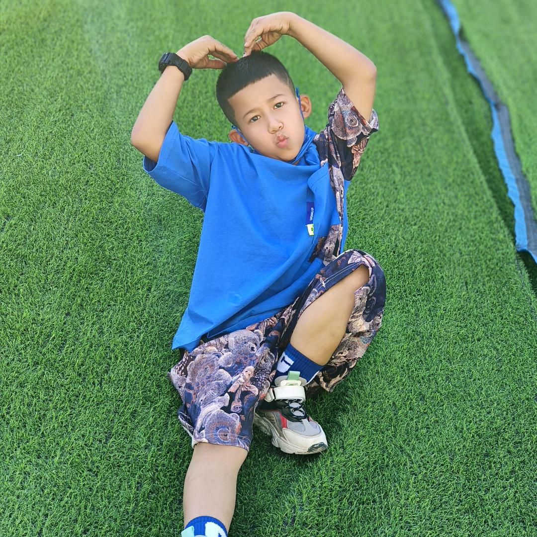 爱跳舞的、 小穆