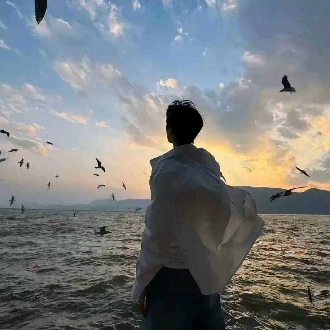 cos灰太狼被狗追两里地