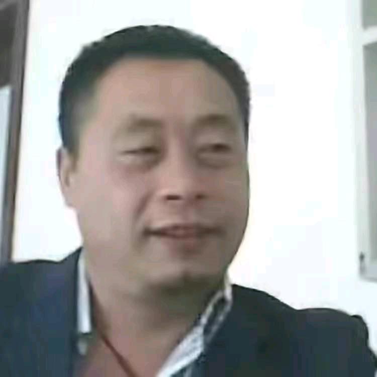 小石头。
