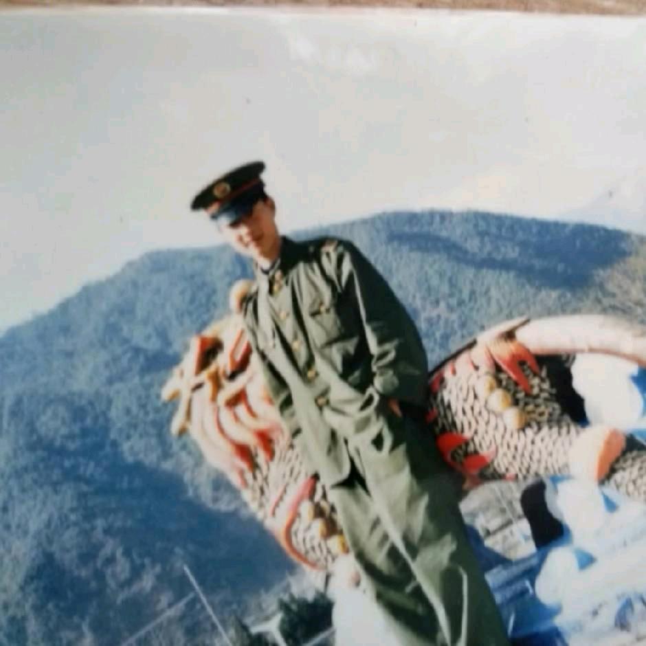 聚财老大（石来运转)🌹