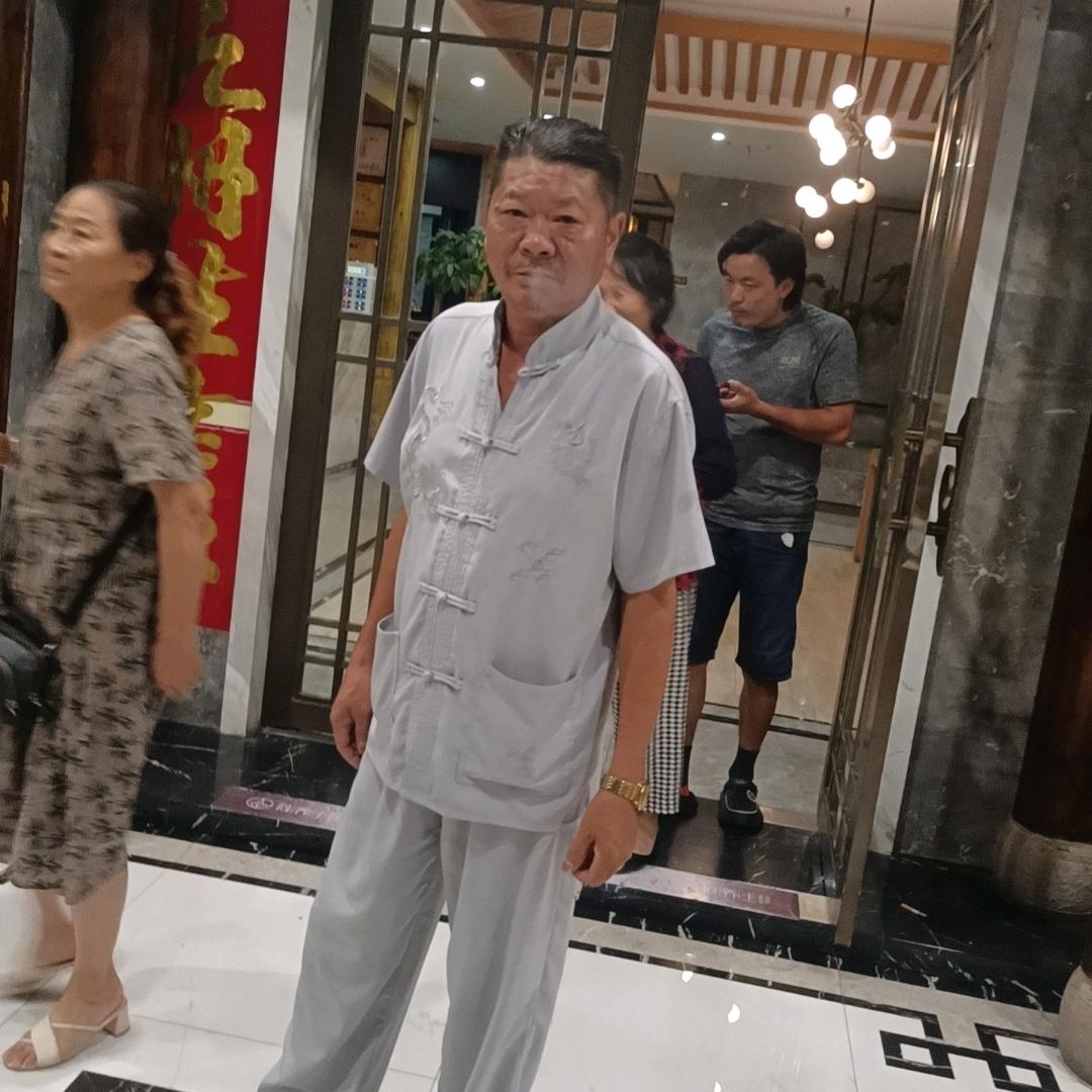 快乐的李爷爷👴🏻