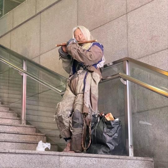 🌈不要对我冷冰冰