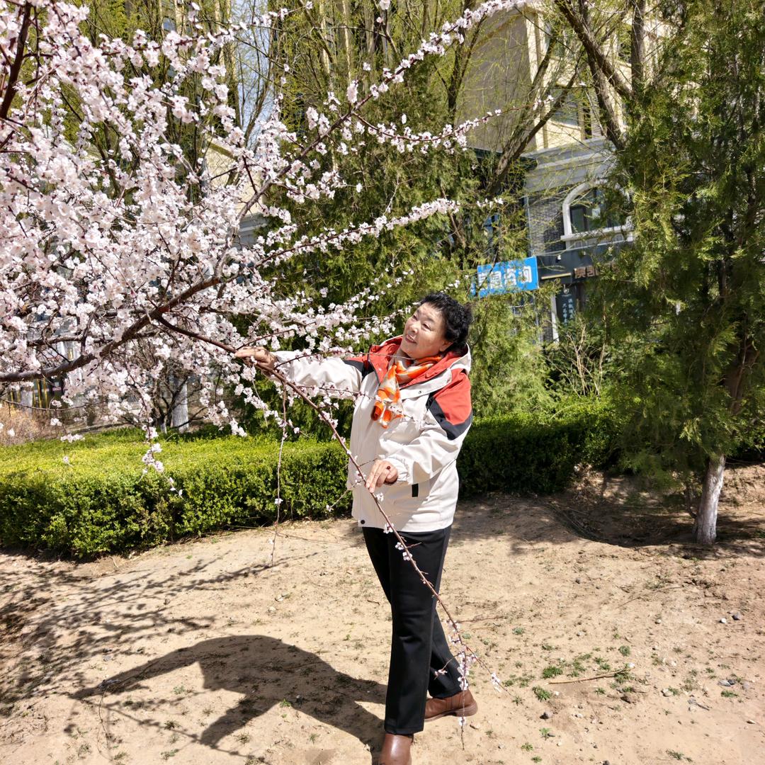 亲亲月儿