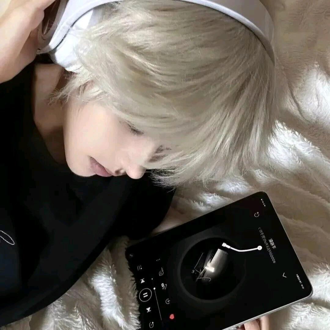 小白.........