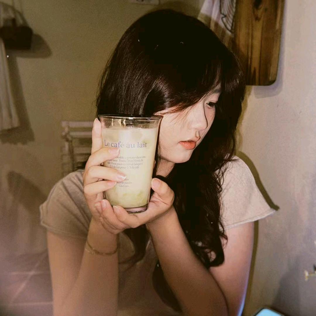 ᳐ ᳐ 呆喵酱 ੭ﾞ