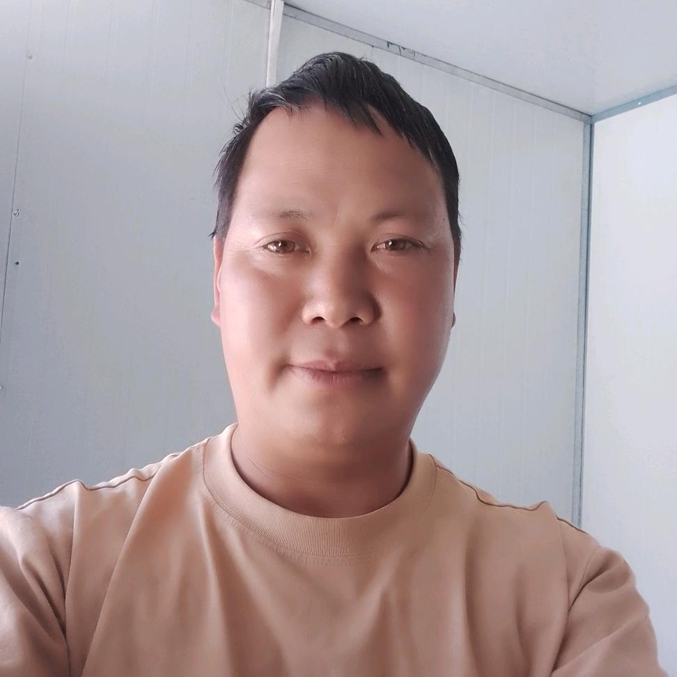 后所66驾校停车场内大量收木柴玻璃铁铜铝