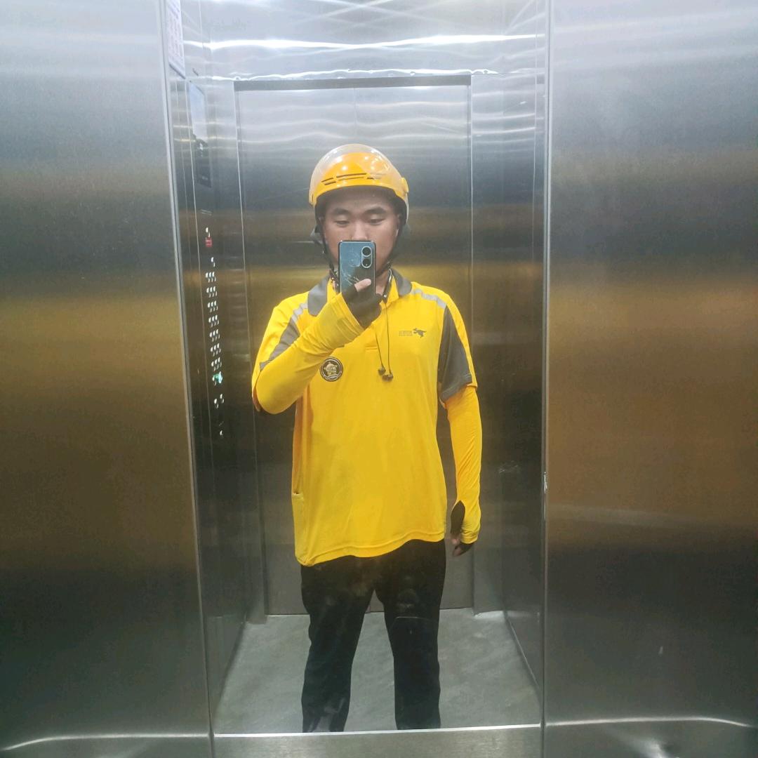 00后在鱼台县城跑外卖的一天（国梁）