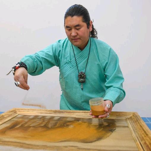 浑善达克沙画艺术馆