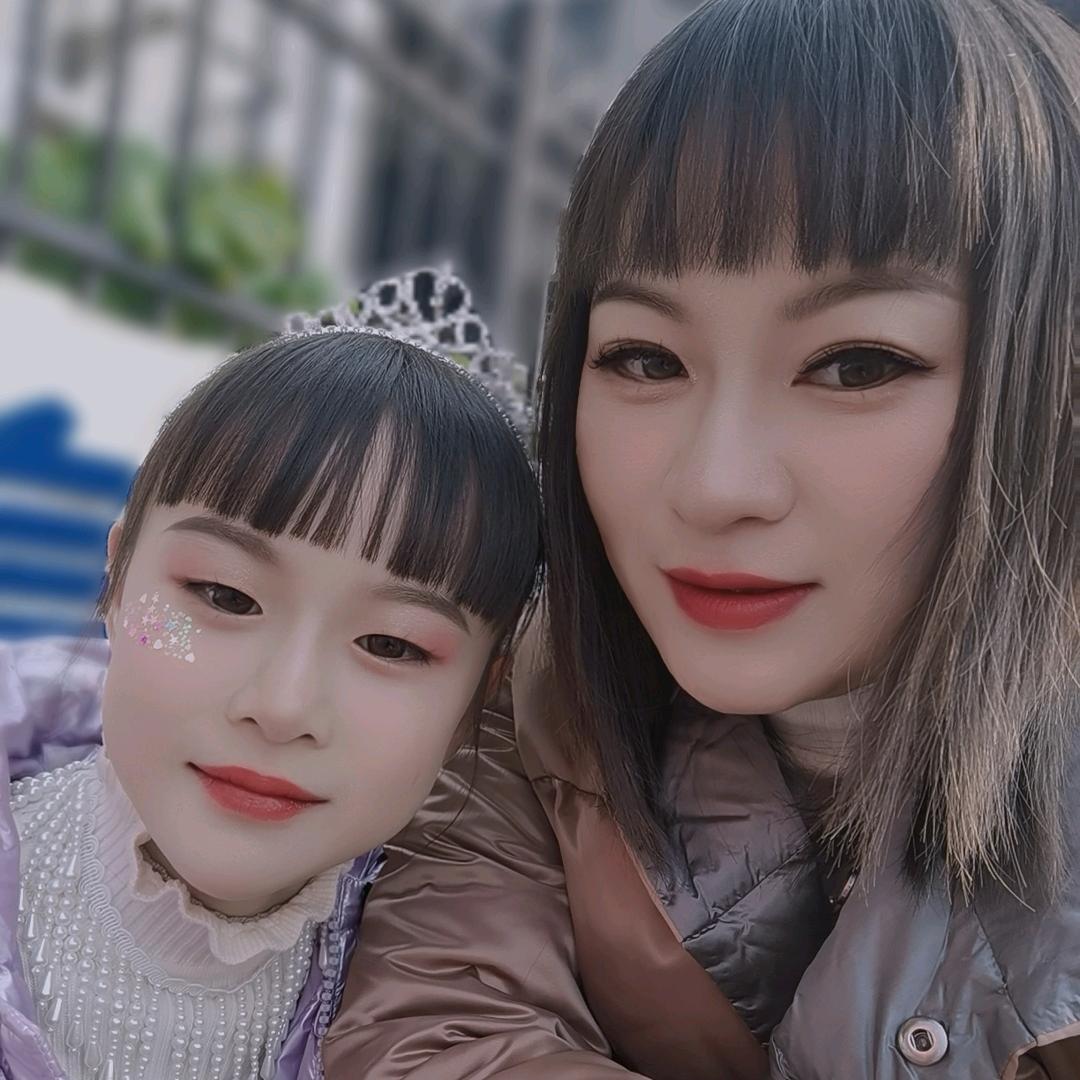 潮妈贺总监