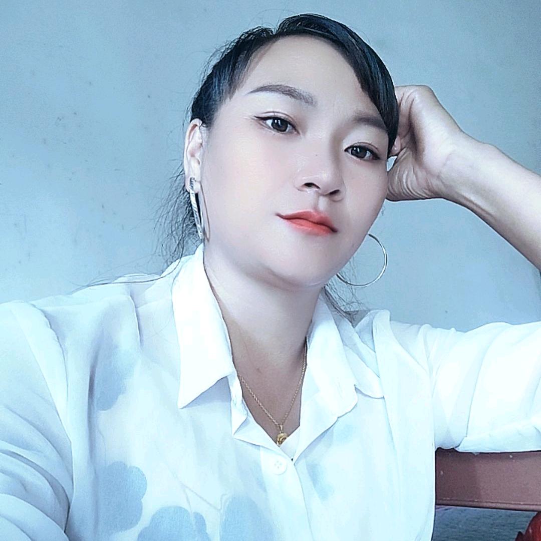 小白云，李