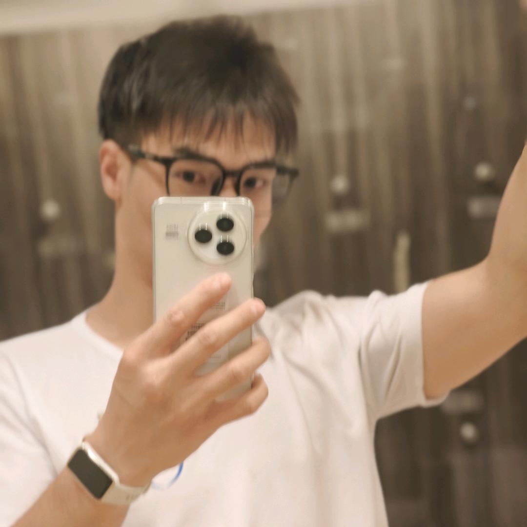 李亮辉