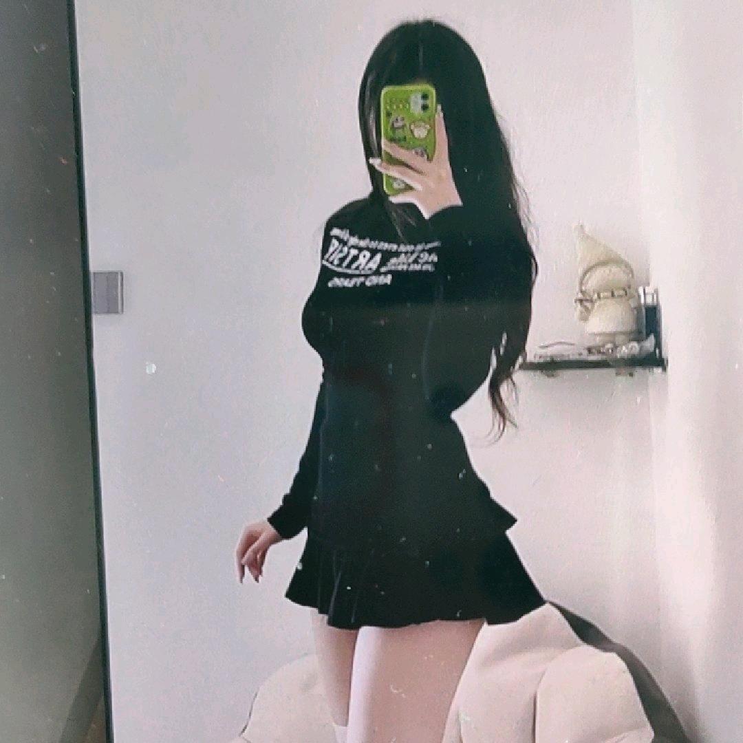 刘  化  伊