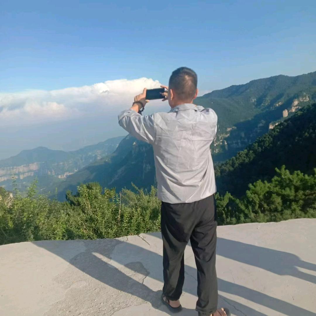 开着小车看山水