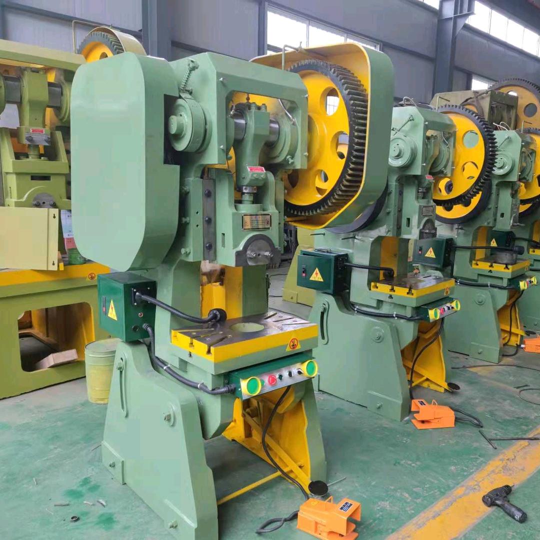 机床设备（冲床）啊力