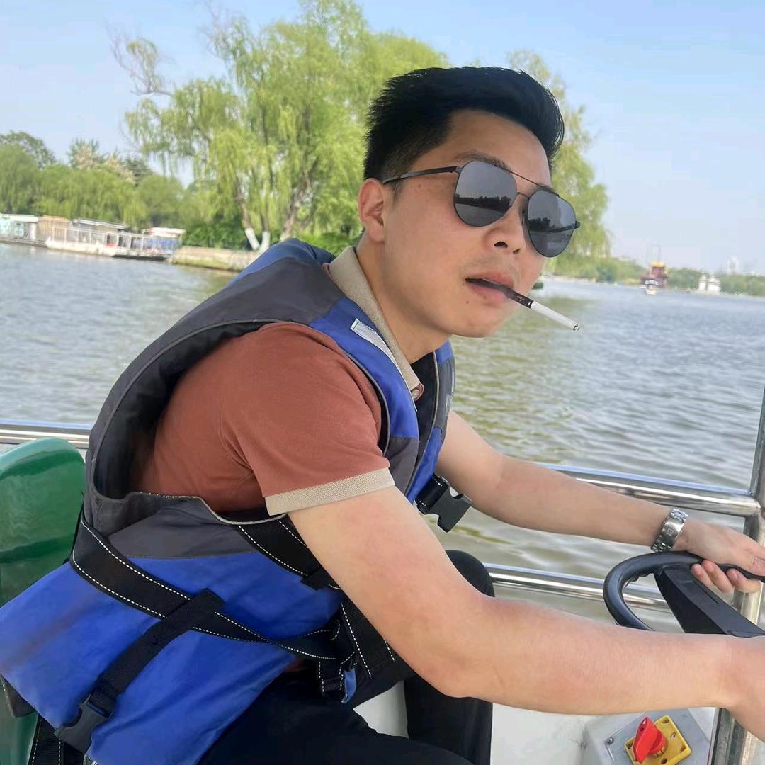 城阳眼镜—邵志丹