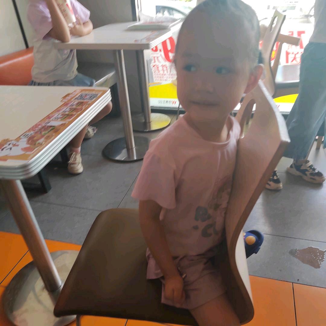 小钰涵（真诚陪伴👫11：00开播助力）
