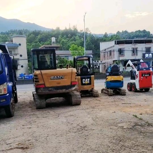 龙南微挖微铲车！赖生！