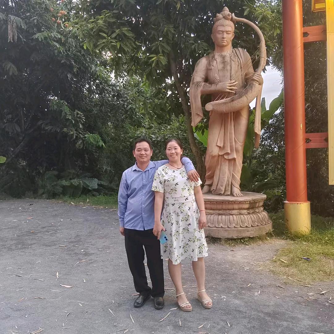 不论我是什么我都是你的