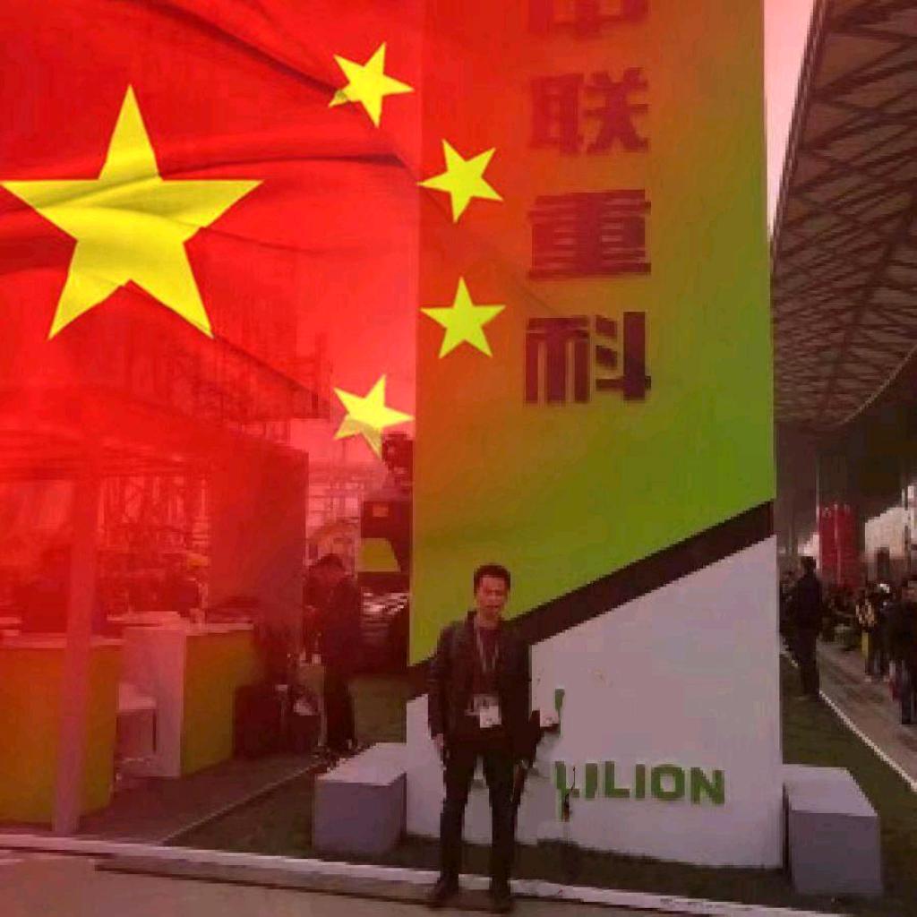 欧阳大根（贵阳白云兄弟挖机）