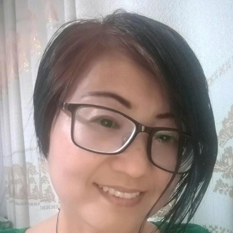 青青摆摊紫米饭团，寿司，三明治