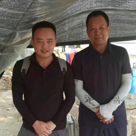 小勇是个钓鱼狂