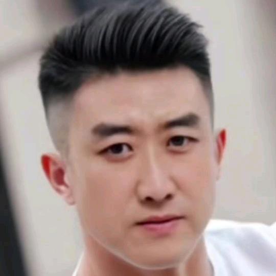 单眼皮哥哥
