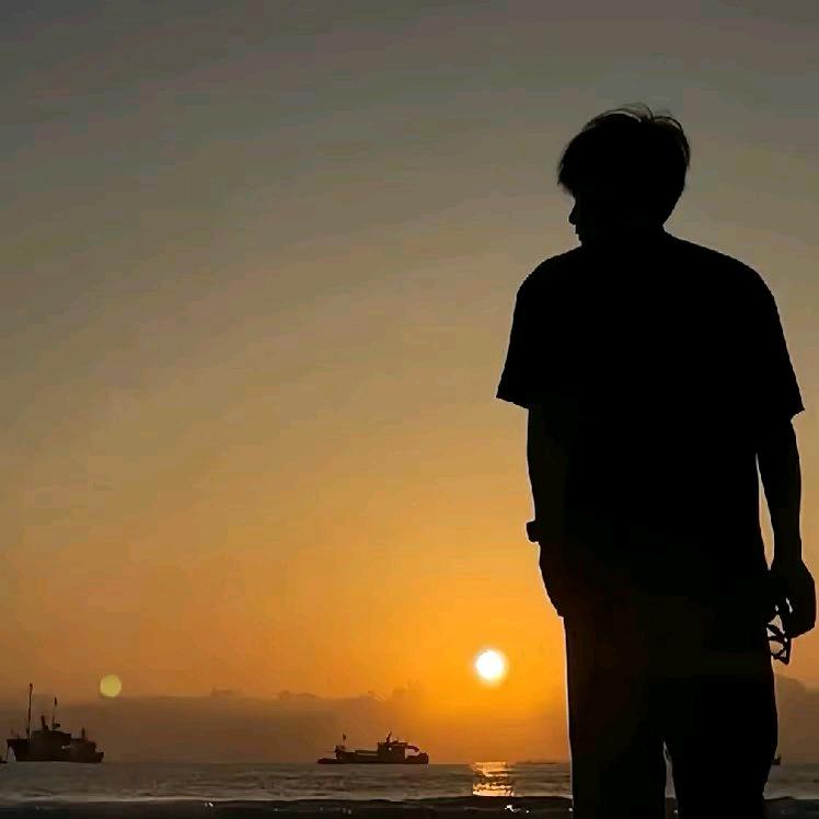 成栩浩