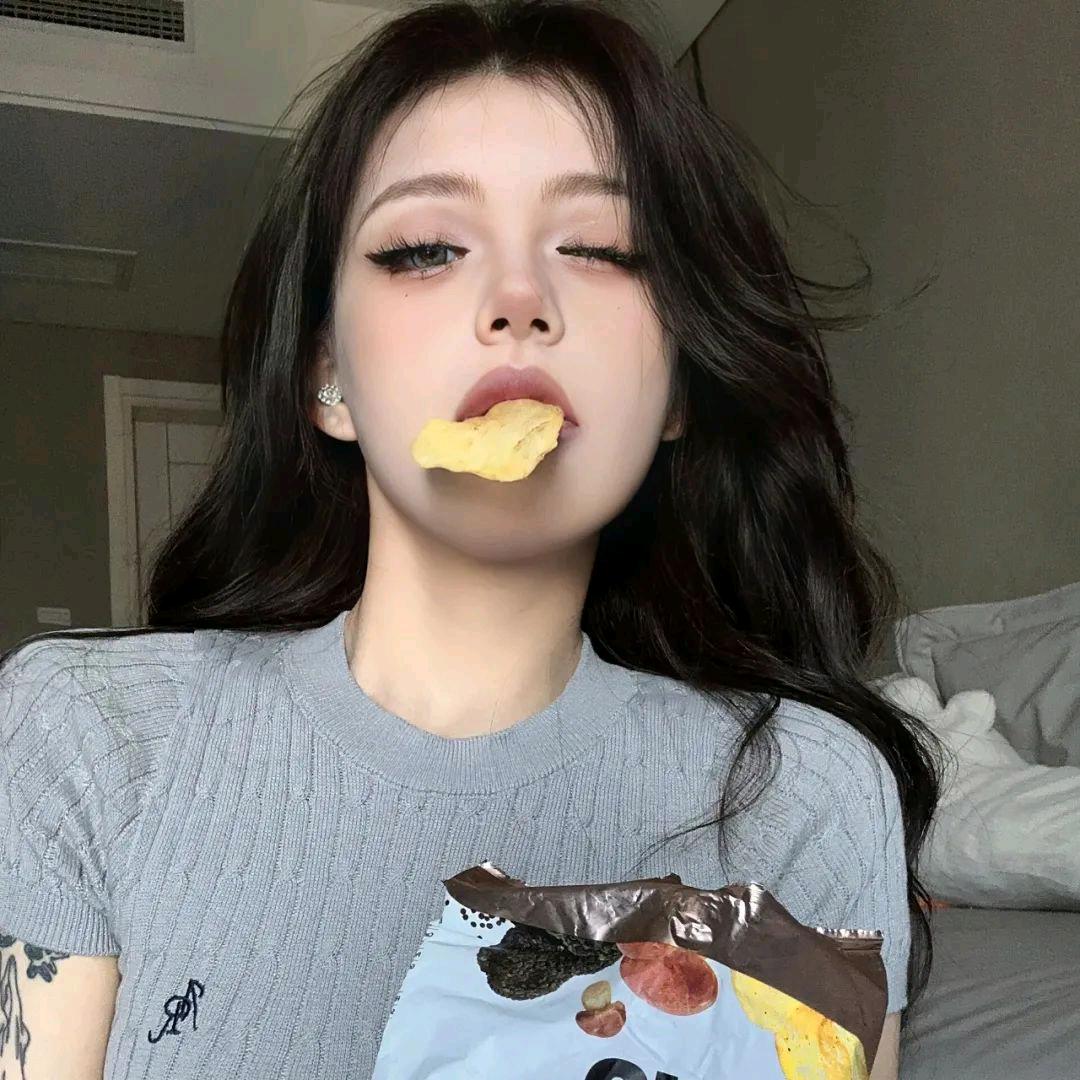 十三  怡