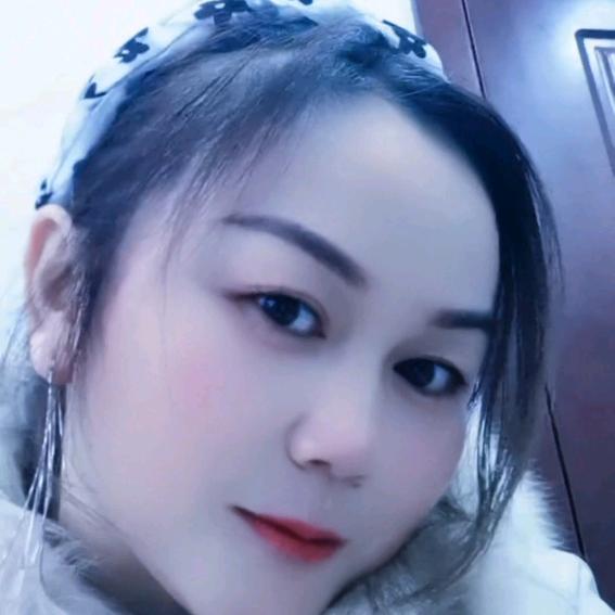 卉兴窗帘定做沙发套。雪花