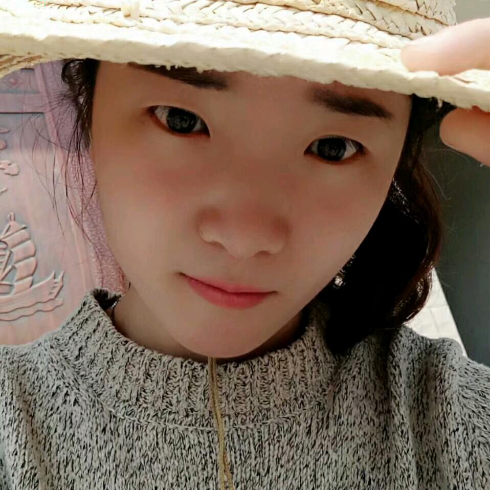 卖美白牙膏的双胞胎小姐姐