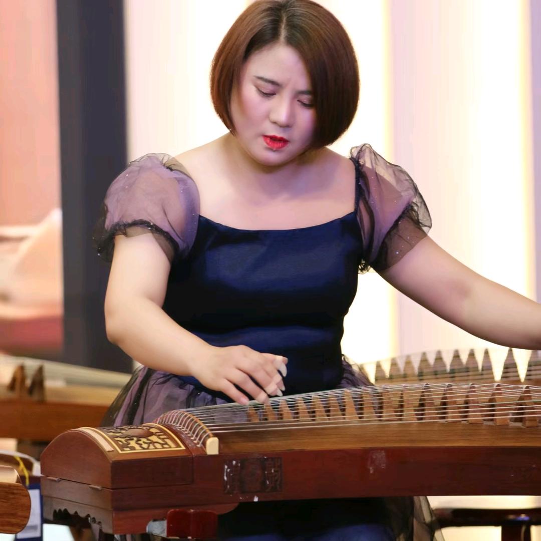 华宁韩老师教古筝