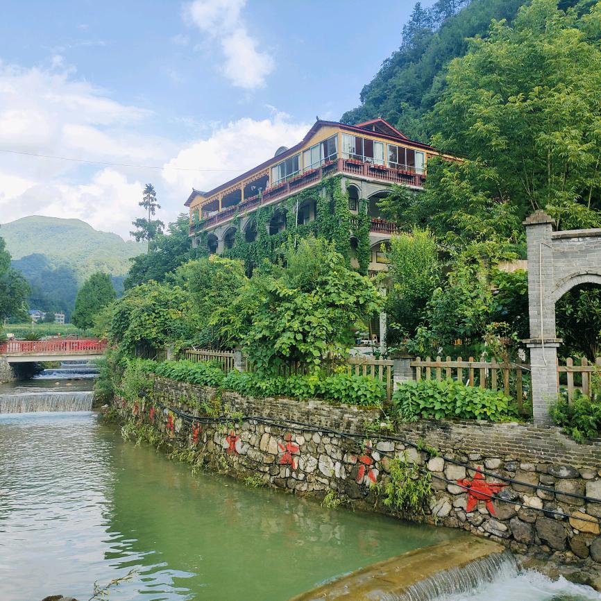 习水避暑山庄吼滩长征客栈