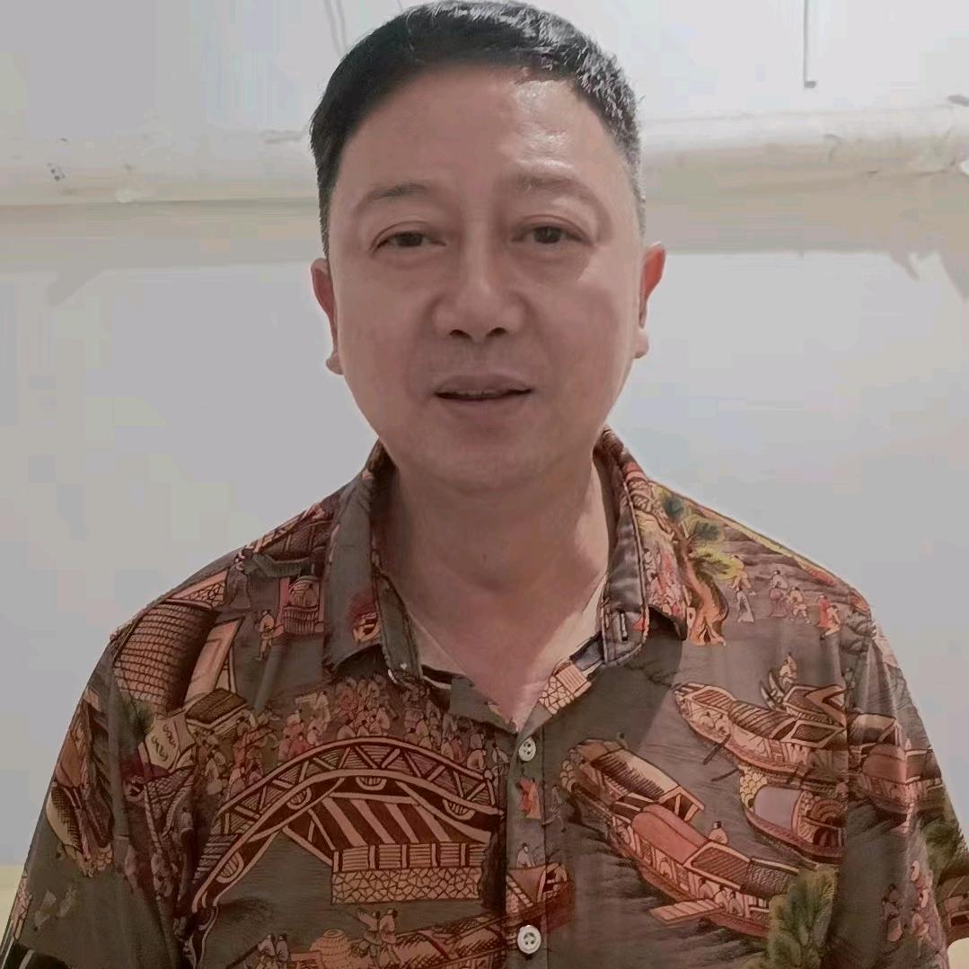 望哥（喜欢唱歌跳舞魔朮）