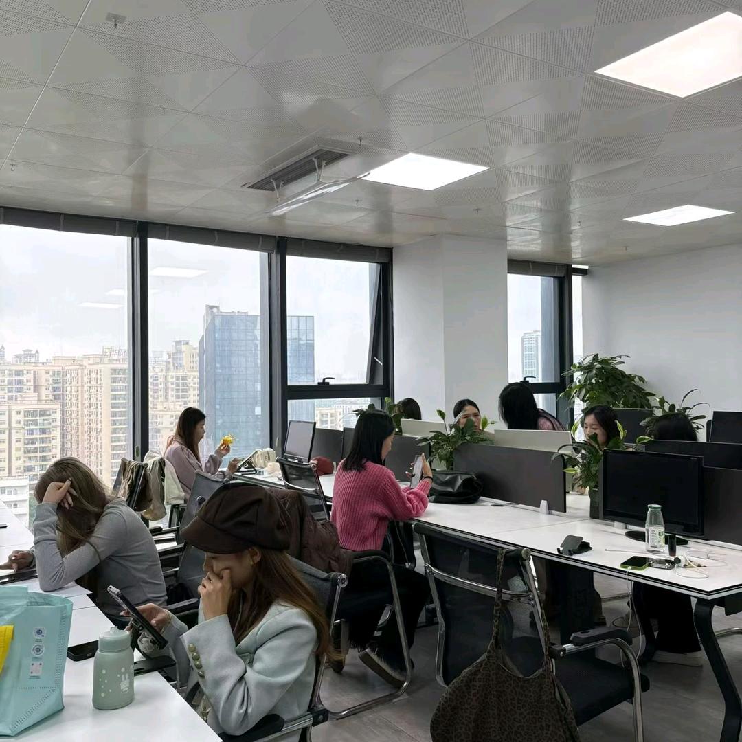 劳务姐姐（广西寒假工版）