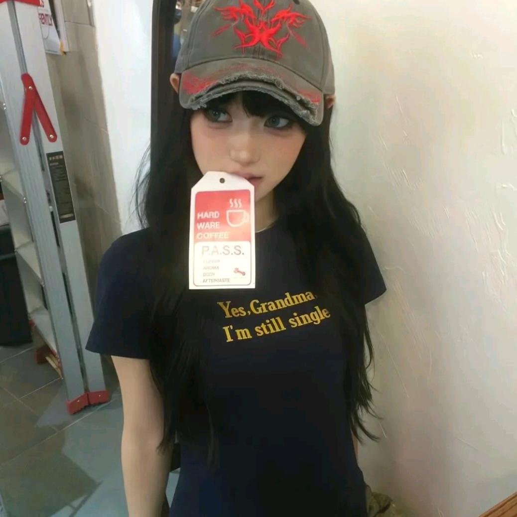 请问噗噗在吗ᜊﬞﬞ ᶻᶻᶻ