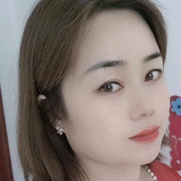 颜如玉.