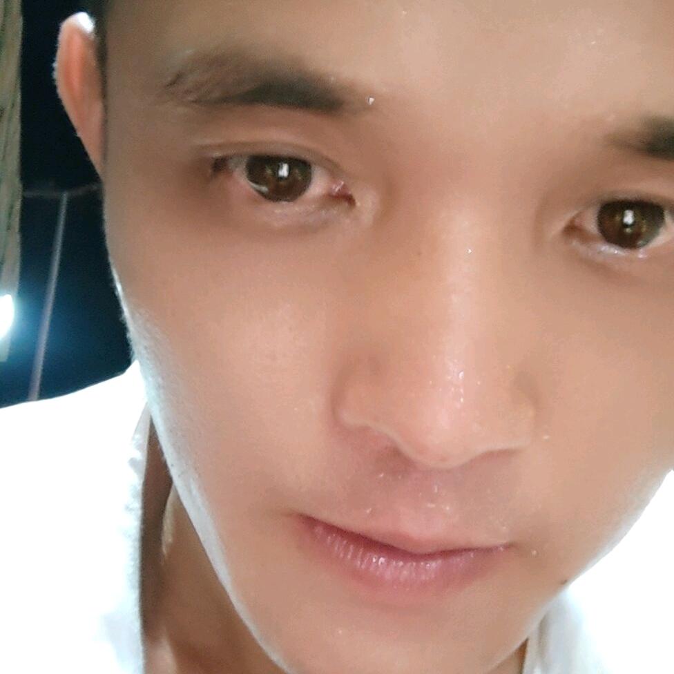 半身风雨半身伤