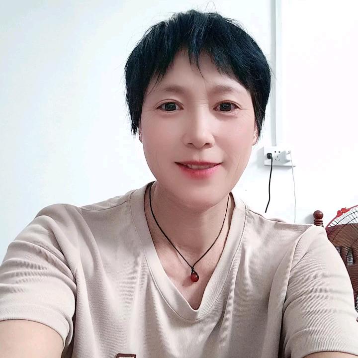可爱(晚9:20直播)五哥