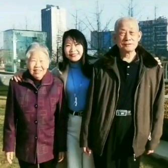杨杨得亿