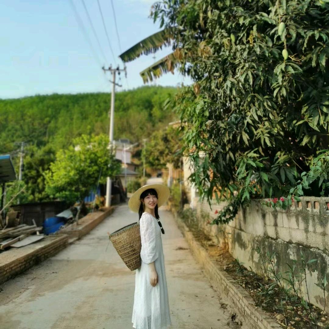 卫卫茶光