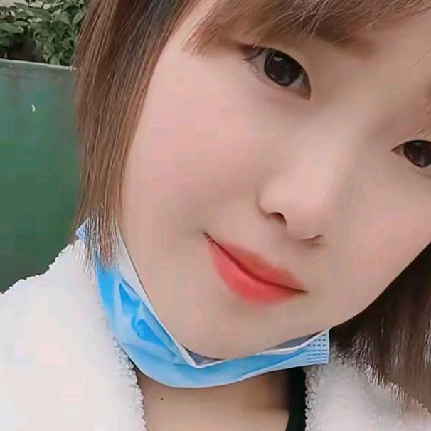 唐**