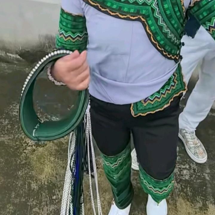 杨小必