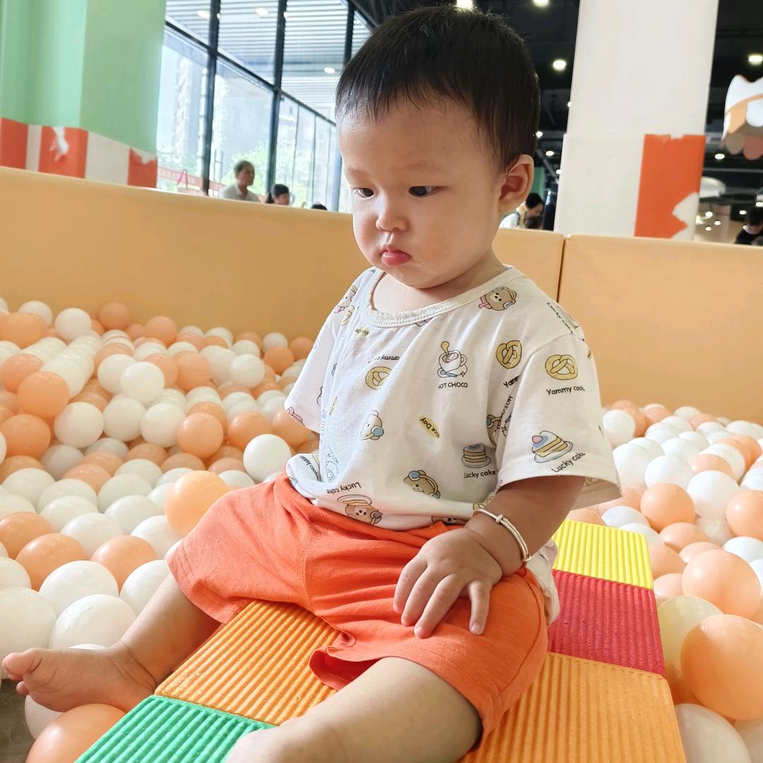是小彬彬呀