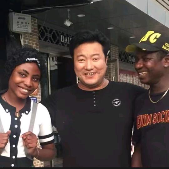 嘎达༼     金爷    ༽