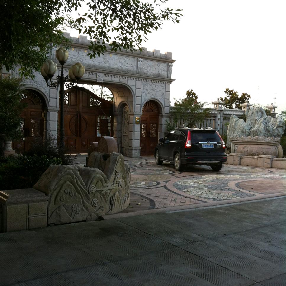 鑫鑫带你去吃喝玩乐